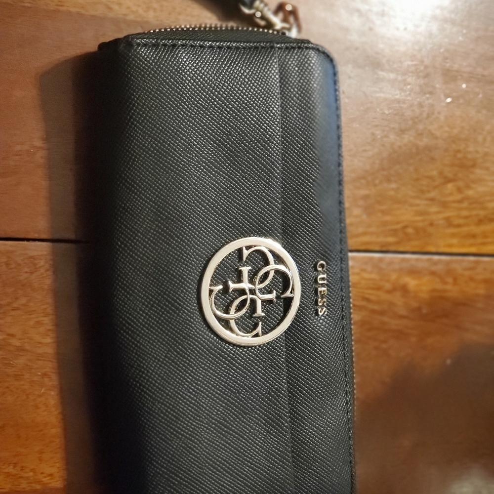 Guess wallet